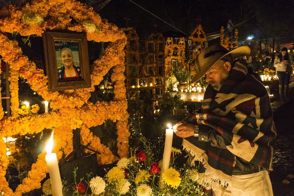 Ruta de Día de Muertos en Michoacán por libre: itinerario (2026) 12 Morelia Michoacán, Morelia en Día de Muertos, ruta de Día de Muertos en Michoacán, ruta de Día de Muertos por Michoacán, itinerario Día de Muertos Michoacán, Michoacán en Día de Muertos, qué hacer en Michoacán en Día de Muertos, qué ver en Michoacán en Día de Muertos, dónde celebrar el Día de Muertos en Michoacán, lugares para visitar en Michoacán en Día de Muertos, pueblos de Michoacán para Día de Muertos, mejores lugares para vivir el Día de Muertos en Michoacán, Noche de Muertos en Michoacán, Noche de Ánimas en Michoacán, Día de Muertos en Pátzcuaro, Día de Muertos en Janitzio, Día de Muertos en Tzintzuntzan, Día de Muertos en Santa Fe de la Laguna, Día de Muertos en Cuanajo, Día de Muertos en Capula, ruta de Coco en Michoacán, Ruta de Coco en México, lugares de Coco en México, pueblos que inspiraron Coco, escenarios de Coco en México, viaje a Michoacán en Día de Muertos, viajar a Michoacán en Día de Muertos, cómo llegar a Michoacán para Día de Muertos, dónde dormir en Michoacán en Día de Muertos, cuántos días ir a Michoacán en Día de Muertos, qué hacer el 1 de noviembre en Michoacán, qué hacer el 2 de noviembre en Michoacán, panteones de Michoacán Día de Muertos, velación de Día de Muertos en Michoacán, tradición purépecha Día de Muertos, pueblos purépechas Día de Muertos, Lago de Pátzcuaro Día de Muertos, Janitzio Día de Muertos cómo llegar, Pátzcuaro Janitzio Tzintzuntzan Día de Muertos