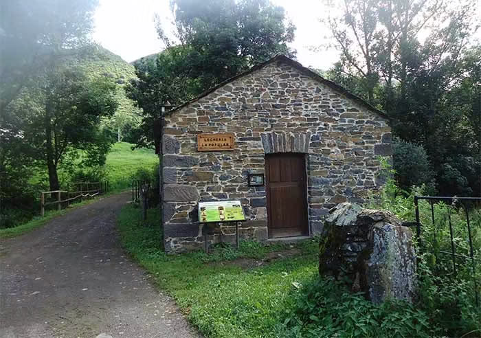 Lechería de Sosas de Laciana, rincones mágicos de León, España