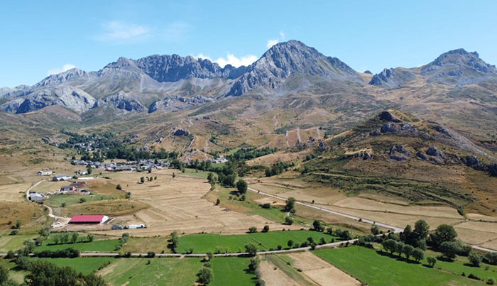 Rincones mágicos de León, León provincia, qué ver en León provincia, ruta por pueblos bonitos de León, rincones secretos en León, rincones mágicos de León provincia, lugares desconocidos en León, ruta por León España, León España, 