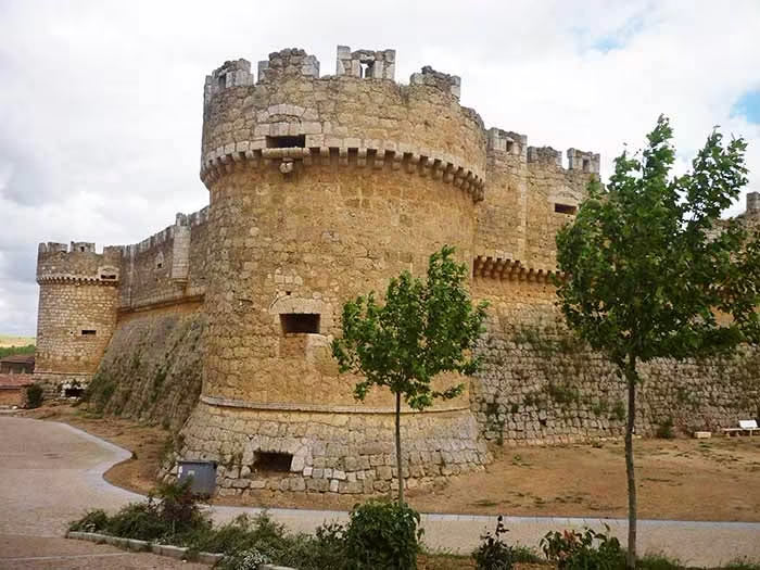Castillo de Grajal de Campos en León, provincia