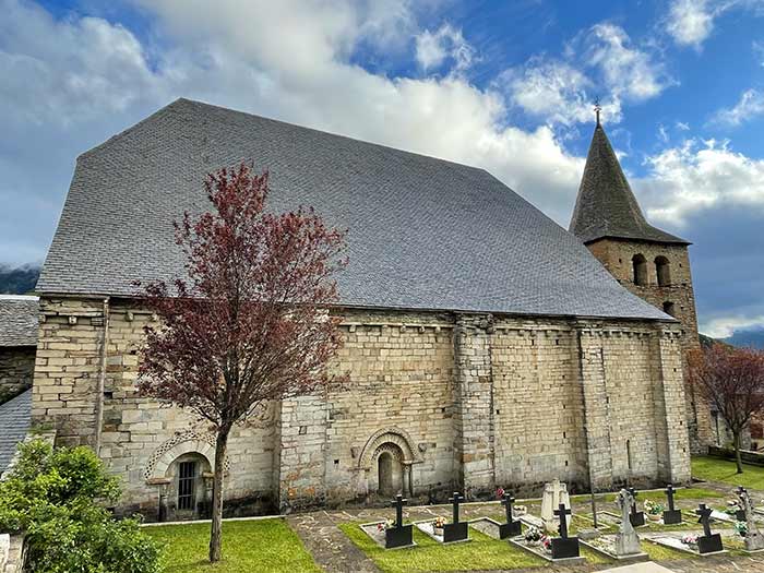 Qué ver en Tredós: el Camino de la Bruja y más en la Val d'Aran 5 Iglesia de Santa María de Cap d'Arán de Tredós