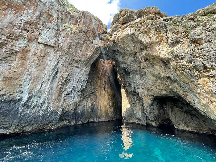 Qué ver en Puglia: guía completa para tu primera visita 21 Puglia, Apulia, Qué ver en Puglia, Ruta por Puglia, Puglia en 5 días, pueblos más bonitos de Puglia, imprescindibles Puglia, qué hacer en Puglia, itinerario Puglia, Puglia en una semana, ruta Puglia en coche, itinerario Puglia 7 días, Santa María di Leuca, excursión en barco por las grutas del sur de Italia,
