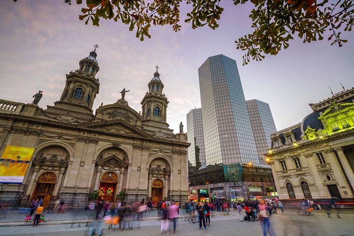 Catedral de Santiago de Chile en la Plaza de Armas, de los sitios que ver en Santiago