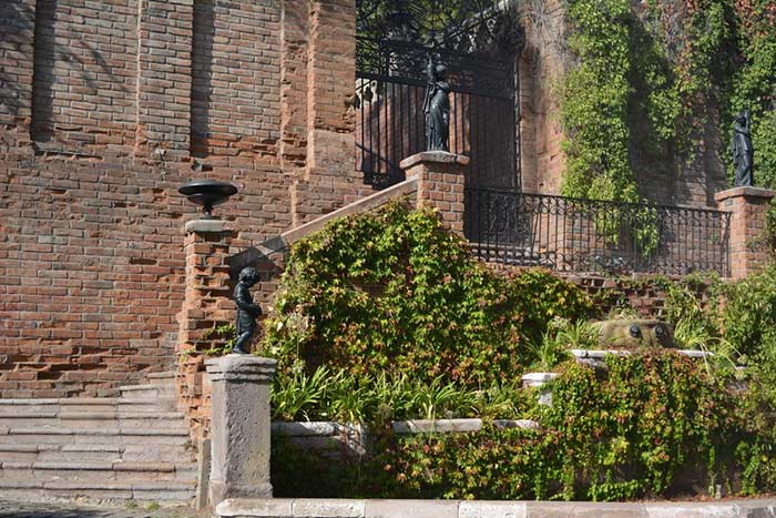 Cerro Santa Lucía, qué ver en Santiago de Chile en un día; qué ver en Santiago de Chile con niños; qué ver en Santiago de Chile en dos días; mejores miradores de Santiago de Chile; barrios con arte en Santiago de Chile, Qué hacer en Santiago de Chile, visitar Santiago de Chile, Qué ver en Santiago Chile; qué ver en Santiago de Chile gratis, planes gratuitos en Santiago, actividades gratis en Santiago de Chile, guía Santiago de Chile gratis, paseos gratis en Santiago, qué visitar en Santiago sin gastar dinero, rutas gratis en Santiago, Qué ver en Chile, 