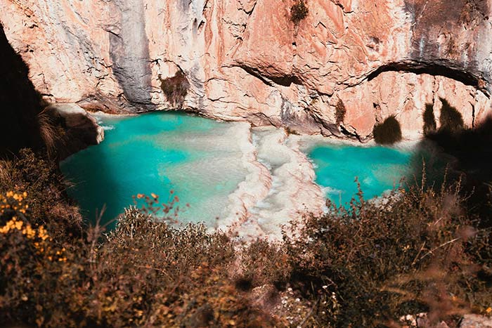 Pozas turquesas de Millpu, cerca de Ayacucho en Perú, Perú en 2 semanas