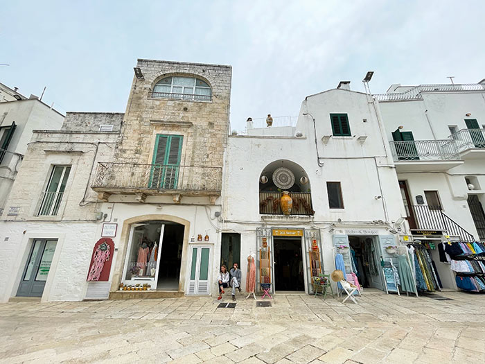 Cisternirno, qué ver en Cisternirno, qué hacer en Cisternirno, Imprescindibles en Cisternirno, qué ver en Puglia, ruta por Puglia, qué ver en Apulia, Apulia Italia, sur de Italia, que ver en el sur de Italia, Piazza Giuseppe Garibaldi Cisternirno, Piazza Vittorio Emanuele Cisternirno, Torre Normanna Cisternirno, Torre del Reloj Cisternirno, Iglesia de San Nicola di Patara Cisternirno, Centro histórico Cisternirno, Ponte della Madonnina Cisternirno, miradores Cisternirno, Bombette Cisternirno, fornello pronto Cisternirno, Ruta por Puglia, Puglia en 5 días, pueblos más bonitos de Puglia, imprescindibles Puglia, qué hacer en Puglia, itinerario Puglia, Puglia en una semana, ruta Puglia en coche, itinerario Puglia 7 días, Valle de Itria,