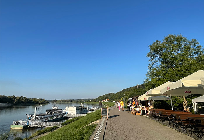 Qué ver en Kazimierz Dolny, el pueblo renacentista junto al Vístula 5 Qué ver en Polonia, qué ver cerca de Lublin, Kazimierz Dolny, Kazimierz Dolny Polonia, qué ver en Kazimierz Dolny en 1 día, qué ver en Kazimierz Dolny desde Lublin, excursión desde Lublin, cosas que ver en Kazimierz Dolny, Korzeniowy Dół Kazimierz Dolny cómo llegar, castillo Kazimierz Dolny horario y precio, mercado Rynek Kazimierz Dolny, Kazimierz Dolny mejor época, excursión Kazimierz Dolny desde Varsovia en español, Kazimierz Dolny pueblo artístico galerías, dónde dormir Kazimierz Dolny, Ribera del Vístula y los graneros de Kazimierz Dolny