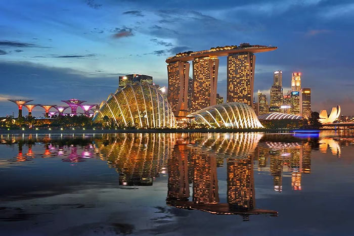 Cómo ir del aeropuerto de Singapur al centro, del aeropuerto de Singapur al centro, Changi al centro, cómo ir del aeropuerto de Singapur al centro en metro, tiempo aeropuerto Changi a Marina Bay, qué líneas de MRT desde Changi, “horario metro Changi, mejor opción Changi a centro taxi vs metro vs shuttle, traslado privado aeropuerto Singapur precio, reserva traslado aeropuerto Singapur, comprar EZ-Link en Changi, City Shuttle Changi reserva, free Singapore tour Changi requisitos, guardar maletas Changi precio, visado para salir del aeropuerto Singapur transit, cómo ir del aeropuerto de Singapur al centro Marina Bay, cómo ir del aeropuerto de Singapur a Chinatown, cómo ir del aeropuerto de Singapur a Orchard, cómo ir del aeropuerto de Singapur a Sentosa