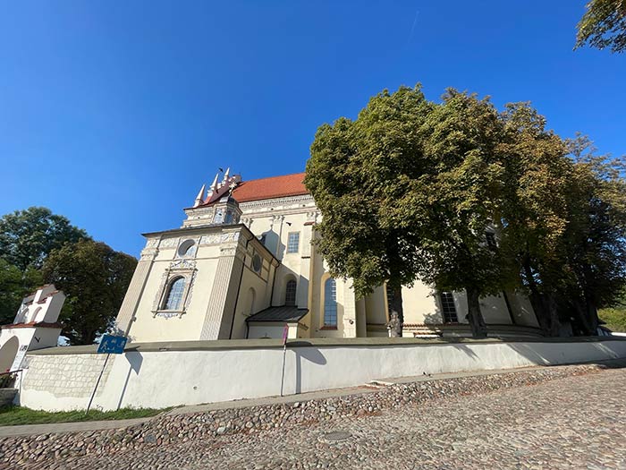 Qué ver en Kazimierz Dolny, el pueblo renacentista junto al Vístula 8 Qué ver en Polonia, qué ver cerca de Lublin, Kazimierz Dolny, Kazimierz Dolny Polonia, qué ver en Kazimierz Dolny en 1 día, qué ver en Kazimierz Dolny desde Lublin, excursión desde Lublin, cosas que ver en Kazimierz Dolny, Korzeniowy Dół Kazimierz Dolny cómo llegar, castillo Kazimierz Dolny horario y precio, mercado Rynek Kazimierz Dolny, Kazimierz Dolny mejor época, excursión Kazimierz Dolny desde Varsovia en español, Kazimierz Dolny pueblo artístico galerías, dónde dormir Kazimierz Dolny, iglesia San Juan Bautista y San Bartolomé Kazimierz Dolny