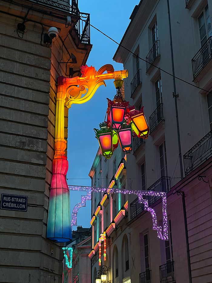 Navidad en Nantes, Nantes en Navidad, Mercadillos navidad en Nantes, qué ver en Nantes, Nantes Francia, mejores ciudades para Navidad en Francia, Francia en Navidad, Le Voyage en hiver, Le voyage a Nantes, mejores destinos navideños en Francia, La nuit je vois, mercadillo navideño Place Royale, mercadillo navideño la Place du Commerce, planes con niños en Nantes