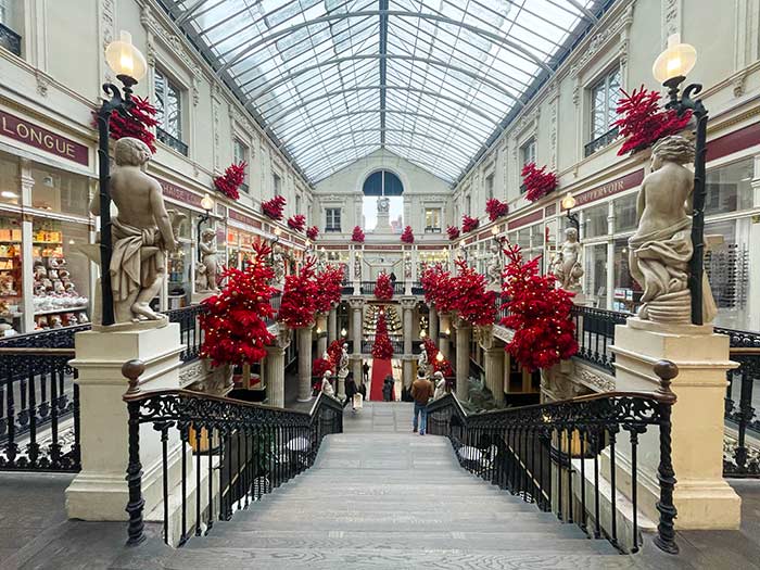 Navidad en Nantes, Nantes en Navidad, Mercadillos navidad en Nantes, qué ver en Nantes, Nantes Francia, mejores ciudades para Navidad en Francia, Francia en Navidad, Le Voyage en hiver, Le voyage a Nantes, mejores destinos navideños en Francia, La nuit je vois, mercadillo navideño Place Royale, mercadillo navideño la Place du Commerce, planes con niños en Nantes, passage pommeraye Nantes