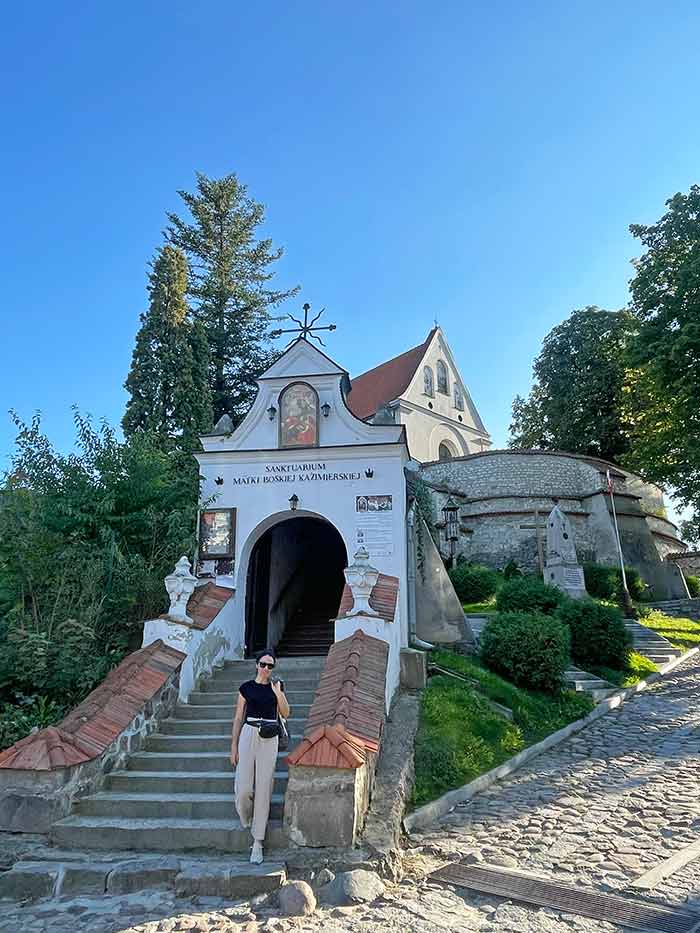 Qué ver en Kazimierz Dolny, el pueblo renacentista junto al Vístula 15 Qué ver en Polonia, qué ver cerca de Lublin, Kazimierz Dolny, Kazimierz Dolny Polonia, qué ver en Kazimierz Dolny en 1 día, qué ver en Kazimierz Dolny desde Lublin, excursión desde Lublin, cosas que ver en Kazimierz Dolny, Korzeniowy Dół Kazimierz Dolny cómo llegar, castillo Kazimierz Dolny horario y precio, mercado Rynek Kazimierz Dolny, Kazimierz Dolny mejor época, excursión Kazimierz Dolny desde Varsovia en español, Kazimierz Dolny pueblo artístico galerías, dónde dormir Kazimierz Dolny, galerías de arte en Kazimierz Dolny