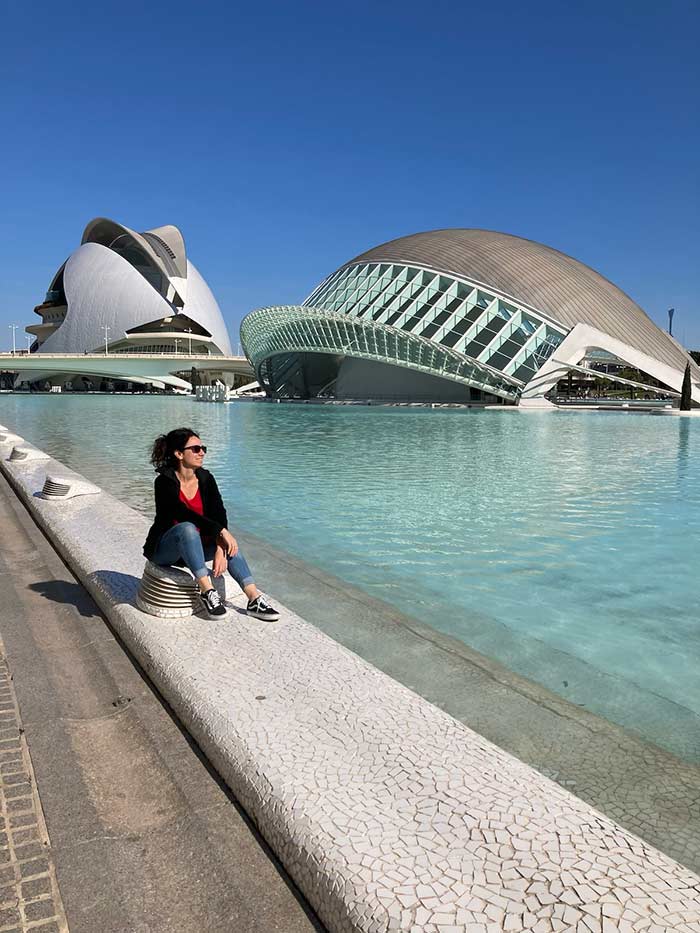 Escapadas en tren desde Madrid: 5 destinos perfectos 9 escapadas en tren desde Madrid, escapadas en tren desde Madrid fin de semana, escapadas fin de semana en tren desde Madrid, mejores escapadas en tren desde Madrid, escapadas de 2 días desde Madrid en tren, escapadas en tren desde Madrid a Cuenca, en tren desde Madrid a Córdoba, en tren desde Madrid a Valencia, en tren desde Madrid a Sevilla, en tren desde Madrid a Alicante, rutas fin de semana en tren desde Madrid, viajar en tren desde Madrid fin de semana sin coche, escapadas sostenibles en tren desde Madrid, fin de semana romántico en tren desde Madrid, qué ver en Cuenca, qué ver en Córdoba, qué ver en Valencia, qué ver en Sevilla, qué ver en Alicante en fin de semana