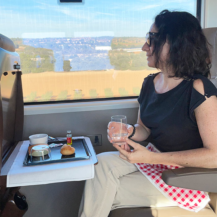 Los 15 imprescindibles en Valencia que siempre repito cuando voy 9 escapadas en tren desde Madrid, escapadas en tren desde Madrid fin de semana, escapadas fin de semana en tren desde Madrid, mejores escapadas en tren desde Madrid, escapadas de 2 días desde Madrid en tren, escapadas en tren desde Madrid a Cuenca, en tren desde Madrid a Córdoba, en tren desde Madrid a Valencia, en tren desde Madrid a Sevilla, en tren desde Madrid a Alicante, rutas fin de semana en tren desde Madrid, viajar en tren desde Madrid fin de semana sin coche, escapadas sostenibles en tren desde Madrid, fin de semana romántico en tren desde Madrid, qué ver en Cuenca, qué ver en Córdoba, qué ver en Valencia, qué ver en Sevilla, qué ver en Alicante en fin de semana