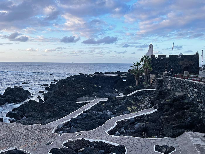 Guía para descubrir Tenerife norte: itinerario, consejos e imprescindibles 12 Tenerife norte, qué ver en Tenerife norte, qué hacer en el norte de Tenerife, visitar el Teide, senderismo Los Roques, parque Anaga, parque rural Anaga, bosque laurisilva, islas canarias, mejor isla canaria, qué isla canaria es mejor, ruta Tenerife norte, itinerario Tenerife norte, La Laguna, Santa Cruz de Tenerife, qué ver en Garachico, Icod de los Vinos, ver drago milenario en Tenerife, piscinas naturales de Garachico, qué ver en La Laguna Tenerife,