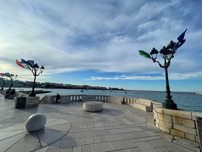 Paseo marítimo y playas de Otranto, Italia