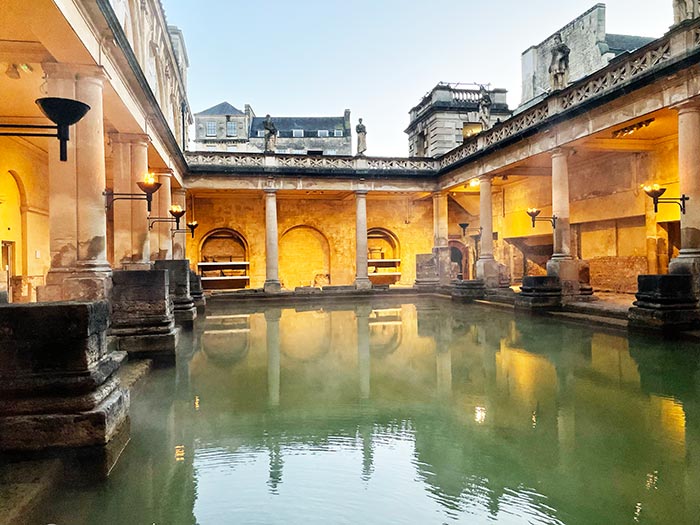 Qué ver en Bath, qué hacer en Bath, imprescindibles de Bath, termas romanas Bath, Bath Inglaterra, Inglaterra, Reino Unido, qué ver en Ingalterra, Ruta por Ingalterra, excursiones cerca de Londres, Bath cerca de Londres, cómo llegar a Bath, Abadía de Bath, visitar Bath, Bath UK