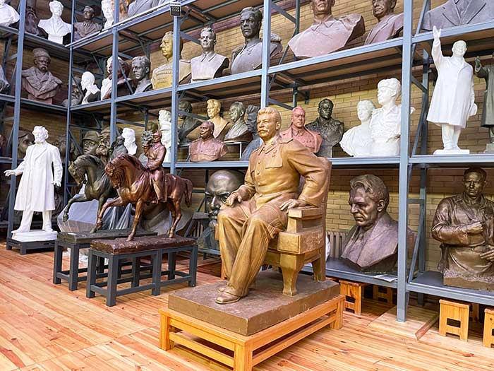 Qué ver en Minsk, Viajar a Bielorrusia desde España 2026, consejos para viajar a Minsk, frontera Lituania Bielorrusia autobús, presupuesto para viajar a Minsk, es barato Minsk, es seguro Minsk, qué hacer en Minsk, cómo llegar a Minsk, cómo ir a Bielorrusia desde Lituania, Minsk Bielorrusia, museo comunista Minsk, museo Zair Azgur Minsk 