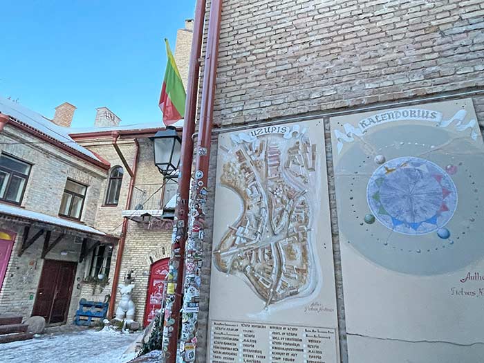 qué ver en Lituania, ruta por Lituania 4 días, viajar a Lituania consejos, Vilna, Trakai, Kaunas, lituania en 3 días, Vilna en un día, qué ver en Vilna, mejores cosas que hacer en Vilna Universidad de Vilna, Užupis, la república independiente dentro de Vilna, Lituania