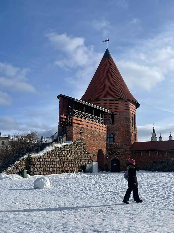 qué ver en Lituania, ruta por Lituania 4 días, viajar a Lituania consejos, Vilna, Kaunas, qué ver en Kaunas, castillo de Kaunas, cómo ir de Vilas a Kaunas, 