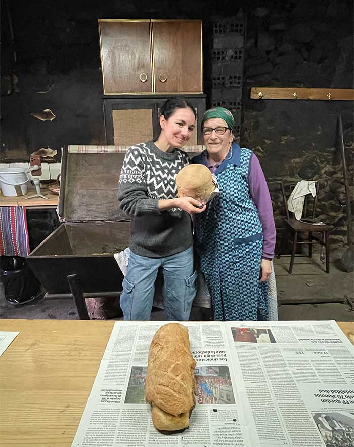 Taller de pan casero en Teverga, taller de pan casero Asturias, experiencias rurales en Asturias, Senda del oso Asturias, Qué ver en Teverga, Teverga Asturias, qué ver en Asturias, zonas bonitas de Asturias, pueblos bonitos en Asturias, pueblos de Teverga, como hacer la senda del oso, Senda del Oso en bici, Escapada de naturaleza en Asturias, Dónde comer en Teverga, Alojamiento rural con jacuzzi Asturias, alojamientos rurales en Asturias, rutas de senderismo en Teverga, zonas para hacer senderismo en Asturias, 