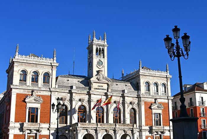 Qué ver en Valladolid: ruta de fin de semana por la ciudad que fue capital del imperio 8 Qué ver en Valladolid, planes en Valladolid, Valladolid en un día, Valladolid en fin de semana, catedral de Valladolid, qué hacer en Valladolid, Valladolid Castilla y León, cómo ir de Madrid a Valladolid, tren de Madrid a Valladolid, catedral de Valladolid, fuentes de Valladolid, casa consistorial Valladolid, Ayuntamiento Valladolid