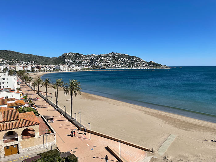 Paseo Marítimo de Roses, playa Rastrell Roses, Qué ver en Roses, Roses y alrededores, Restaurantes donde comer en Roses, elBulli1846 entradas, Playas de Roses, calas de Roses, Cap de Creus ruta, Girona, qué ver en Girona, qué hacer en Roses, Roses Costa Brava, Roses Costa Brava, Qué hacer en Roses, Restaurantes Rose, Dormir en Roses, Excursiones desde Roses, hoteles en roses, 