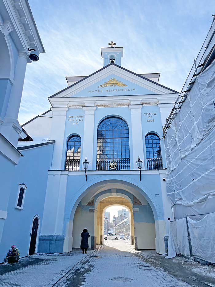 Puerta del amanecer Vilna, Aušros Vartai, Qué ver en Vilna, Qué hacer en Vilna, Vilna Lituania, Vilna 1 día, Vilna 2 días, Universidad de Vilna, Catedral de Vilna, hoteles en Vilna, cómo ir de Vilna a Kaunas, Vilna Vilnius en 3 días, cómo llegar a Vilna, República de Užupis 