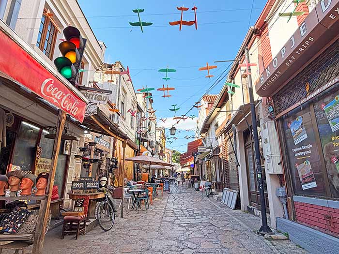 Qué ver en Macedonia: los mejores lugares y el secreto mejor guardado de los Balcanes 6 Bazar en Skopje, Macedonia del Norte