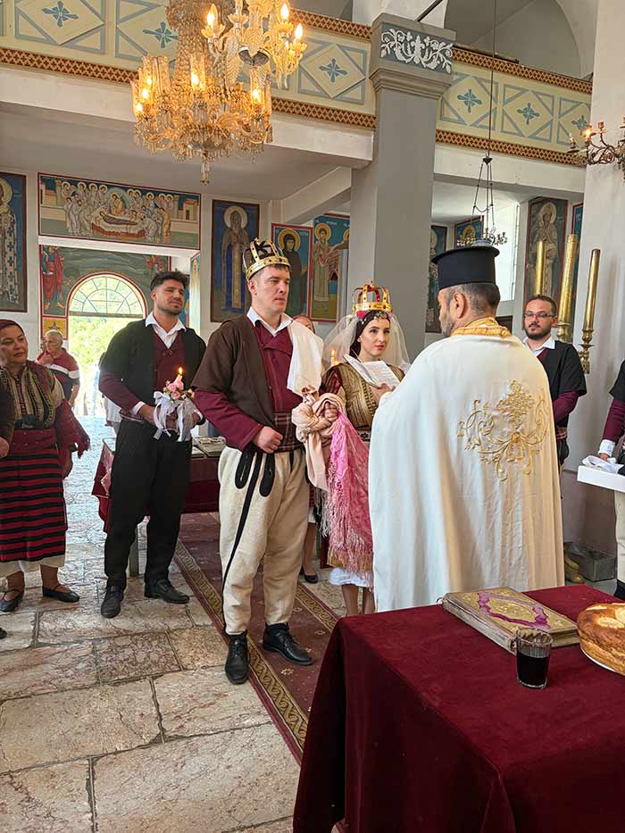 Qué ver en Macedonia: los mejores lugares y el secreto mejor guardado de los Balcanes 15 boda de Galičnik, Galicka Svadba, qué ver en Ohrid, lago Ohrid, qué ver en Macedonia, qué hacer en Macedonia del Norte, viajar a Macedonia por libre, qué ver en Skopje, Parque Nacional de Mavrovo, Boda de Galicnik julio, Galicka Svadba festival, vuelos España Macedonia, moneda de Macedonia del Norte, requisitos para viajar a Macedonia, lago Ohrid playas, mejores iglesias de Ohrid, antiguo bazar de Skopje, ruta por los Balcanes en coche, qué ver en Macedonia en una semana, Bazar en Skopje, Macedonia del Norte