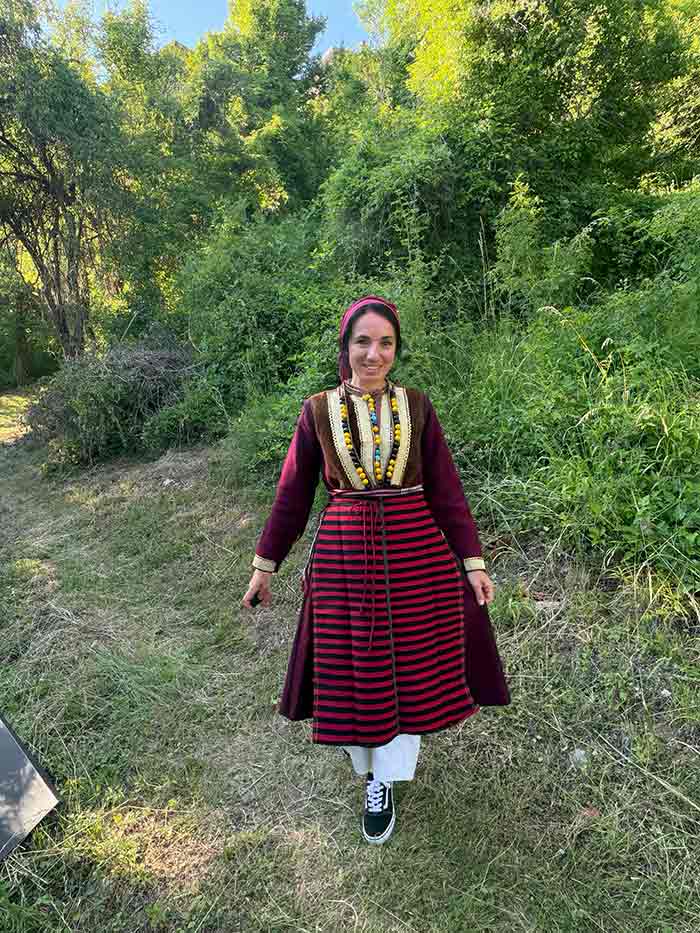 Qué ver en Macedonia: los mejores lugares y el secreto mejor guardado de los Balcanes 18 boda de Galičnik, Galicka Svadba, qué ver en Ohrid, lago Ohrid, qué ver en Macedonia, qué hacer en Macedonia del Norte, viajar a Macedonia por libre, qué ver en Skopje, Parque Nacional de Mavrovo, Boda de Galicnik julio, Galicka Svadba festival, vuelos España Macedonia, moneda de Macedonia del Norte, requisitos para viajar a Macedonia, lago Ohrid playas, mejores iglesias de Ohrid, antiguo bazar de Skopje, ruta por los Balcanes en coche, qué ver en Macedonia en una semana, Bazar en Skopje, Macedonia del Norte