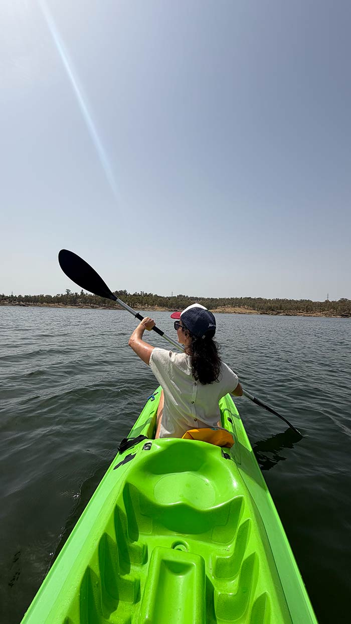 Dónde bañarse en Extremadura: las mejores playas, piscinas naturales y embalses para un verano diferente 17 Playa de Orellana, Playa de Orellana en Badajoz, kayak en playa de Orellana, dónde bañarse en Extremadura , dónde bañarse en Extremadura en verano, mejores zonas de baño en Extremadura, mejores playas de Extremadura, playas de interior en Extremadura, playas de agua dulce en Extremadura, piscinas naturales en Extremadura, embalses para bañarse en Extremadura, charcos naturales en Extremadura, playa de Orellana, playa de Peloche, Charco La Nutria Cañamero, embalse García de Sola, embalse de Alange, balneario de Alange, playas con bandera azul en Extremadura, qué hacer en Extremadura en verano, astroturismo en Trujillo, festival teatro clásico Mérida, mejores playas de interior en España, playas de agua dulce en España,