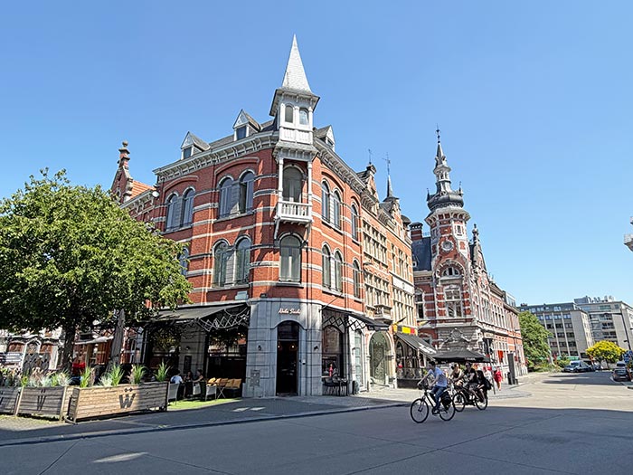 Qué ver en Lovaina, la joya de Flandes que muchos pasan por alto 10 Naamsestraat y Colegios Mayores Lovaina, Flande