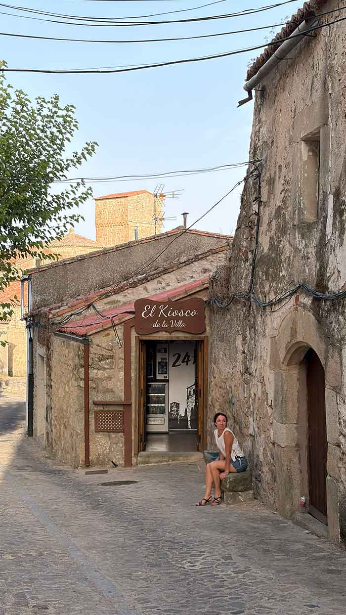 Qué ver en Trujillo, guía de la cuna de conquistadores y plató de Juego de Tronos 14 qué ver en Trujillo, qué ver en trujillo cáceres, qué ver en trujillo en un día, castillo de trujillo entradas, plaza mayor de trujillo, palacio de la conquista trujillo, iglesia santa maría la mayor trujillo, dónde comer en trujillo, hotel izan trujillo, aparcar en trujillo, aljibe de altamirano trujillo, casa museo pizarro trujillo, feria del queso trujillo, juego de tronos trujillo escenarios, iglesia san martín trujillo, rutas por trujillo y alrededores, palacio duques de san carlos trujillo, qué ver cerca de trujillo